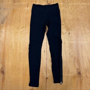 Black Lululemon Leggings size 6 28”
